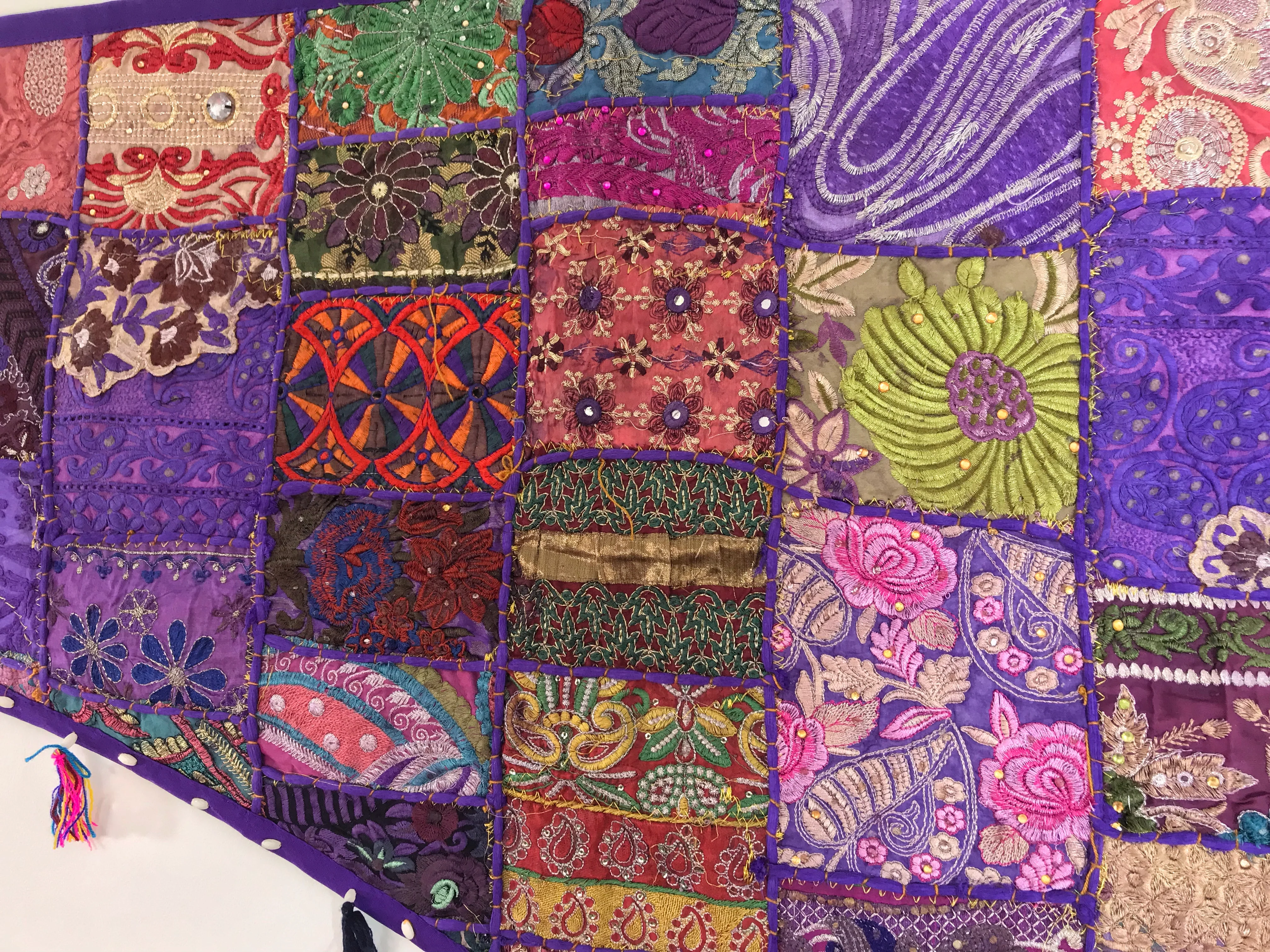 EXQUISITE XL PURPLE BED / WINDOW TORAN - Image 6