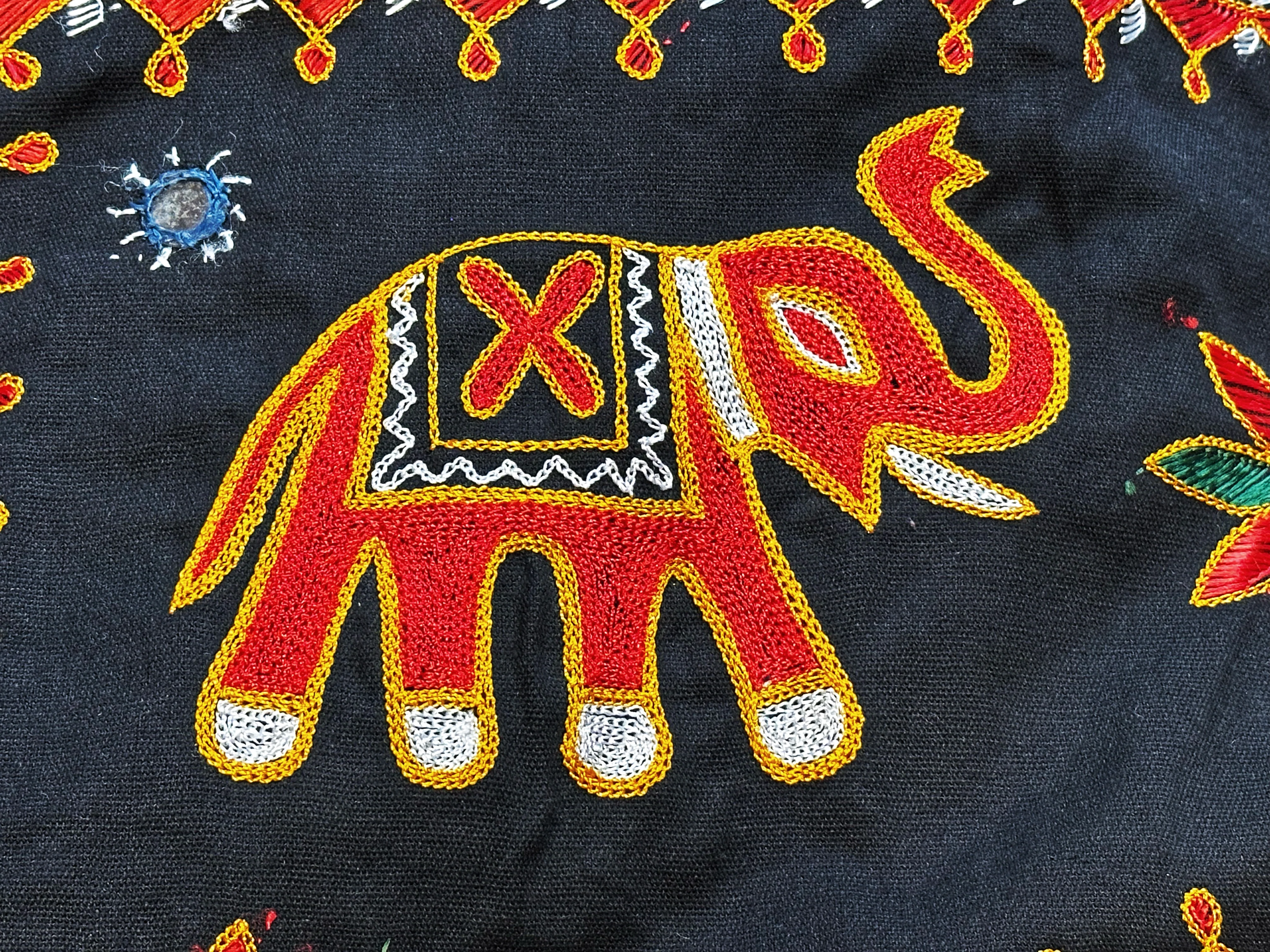 STRIKING BLACK ELEPHANT DOOR TORAN - Image 5