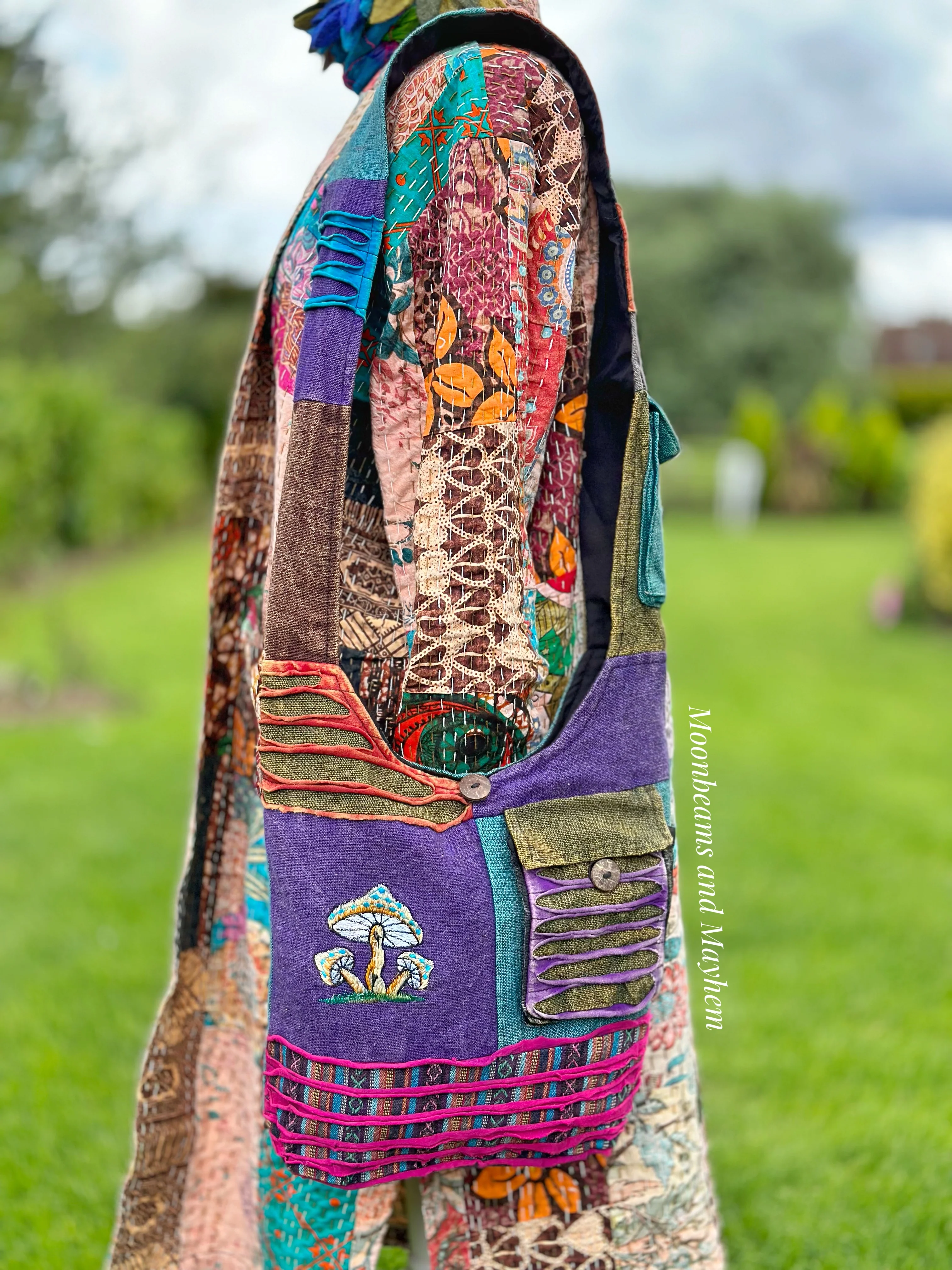 WONDERFUL TOADSTOOL SLING BAG - Image 4